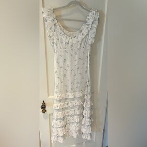 Doen White Floral Maxi Dress